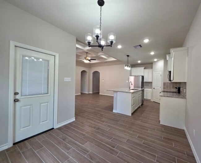 Photo - 408 Eldon Cir