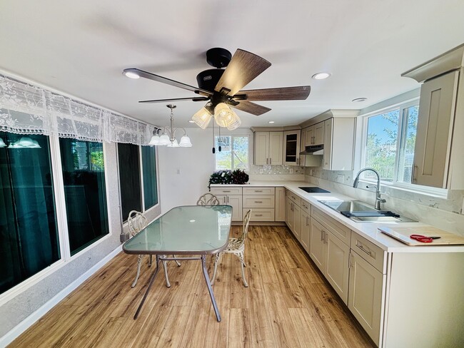 Photo - 318 Sugar Loaf Dr Unidad 3