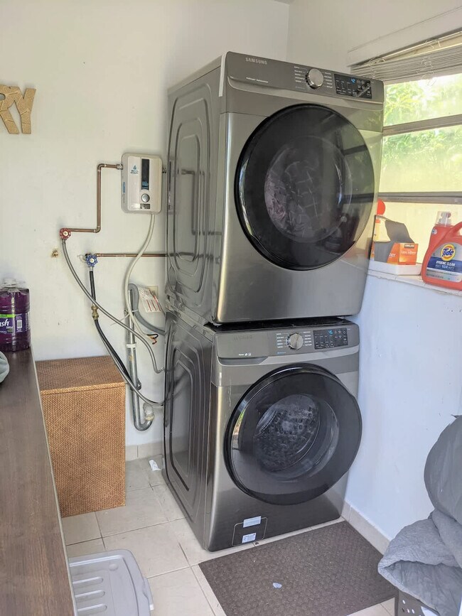 Photo - 2225 NE 14th Ave Unidad ID1056359P