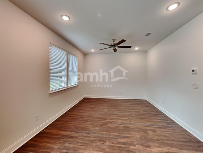 Photo - 23 Spruce Cir