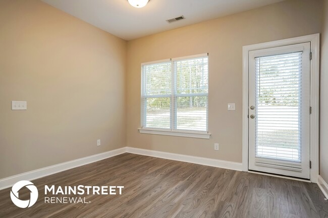 Photo - 49 Burrage Dr