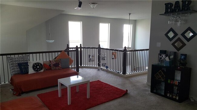 Photo - 16105 Hawthorne Heights Trail