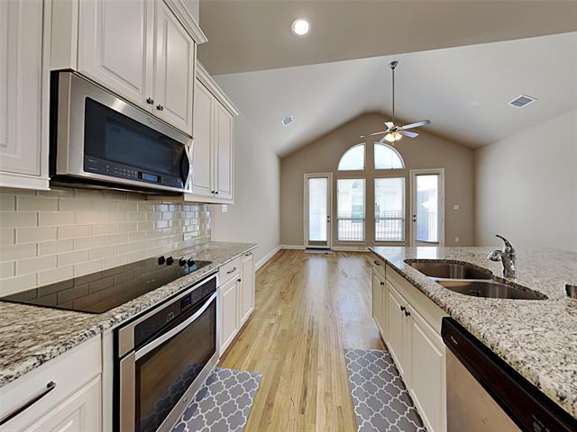Photo - 922 Dartford Dr