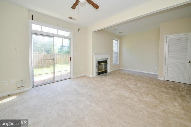 Photo - 46803 Keswick Square