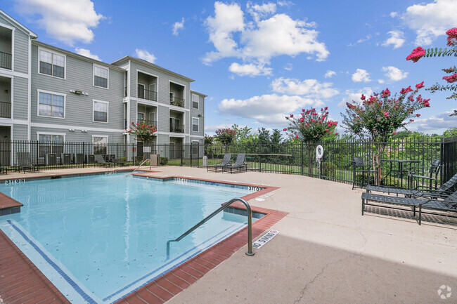 Building Photo - St. Augustine Estate Apartments