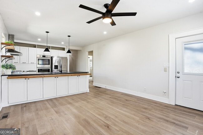 Photo - 310 Patterson Ave SE