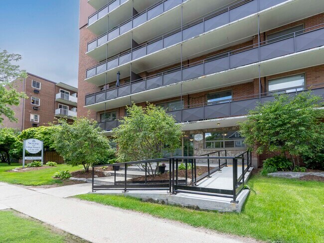 Photo - Mapleview Manor