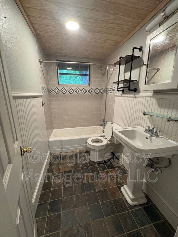 Photo - 2538 Cleveland Rd