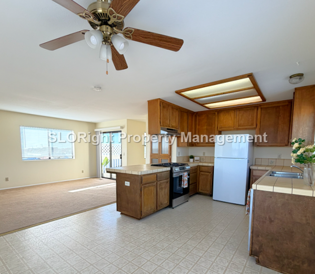 AVAILABLE NOW - 2 Bed/2 Bath Oceano Apartment with Nice Views