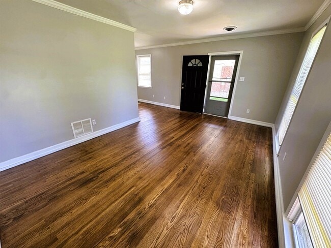 4100 Vaughn Rd