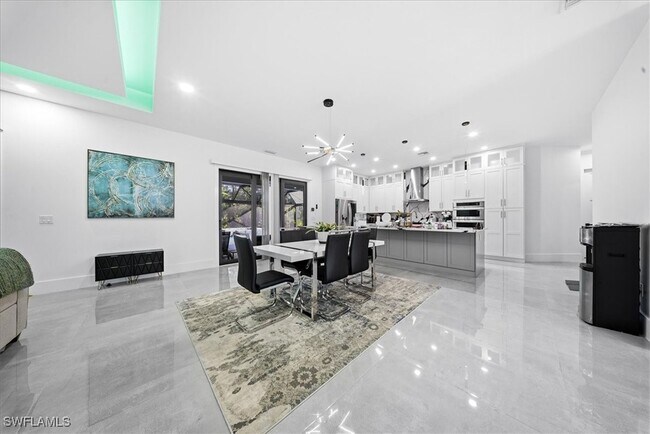 Photo - 3261 15th Ave SW