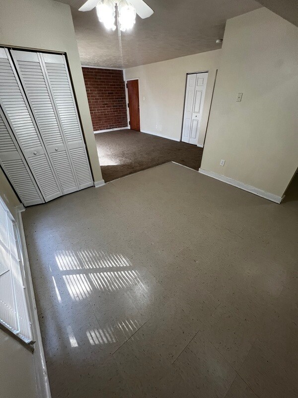 Photo - 5202 Castlewood Rd Unit A