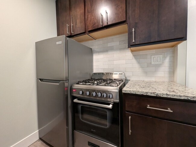 445 W Barry Ave Unit 321