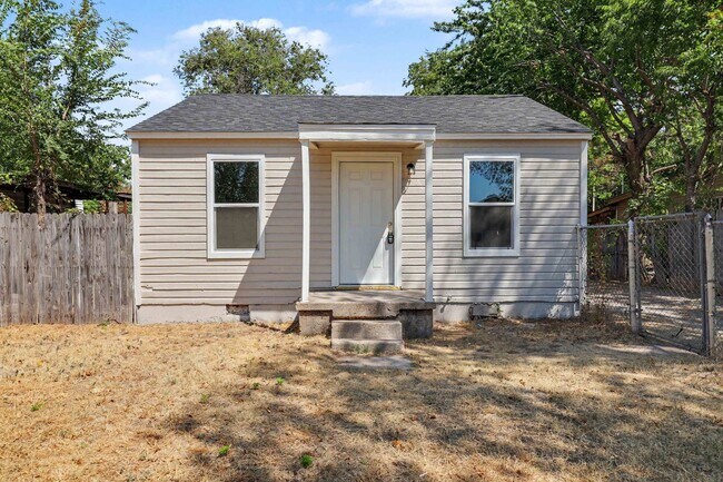 Building Photo - 1217 SW 17th St
