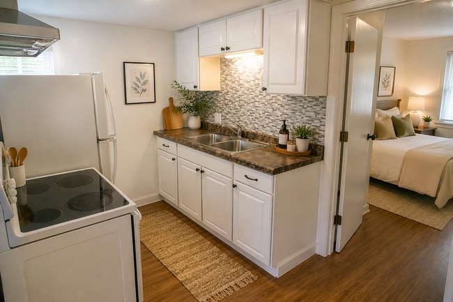 Kitchen - 101 Parkway Ave