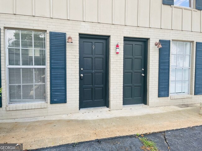 Building Photo - 128 Main St Unit 09