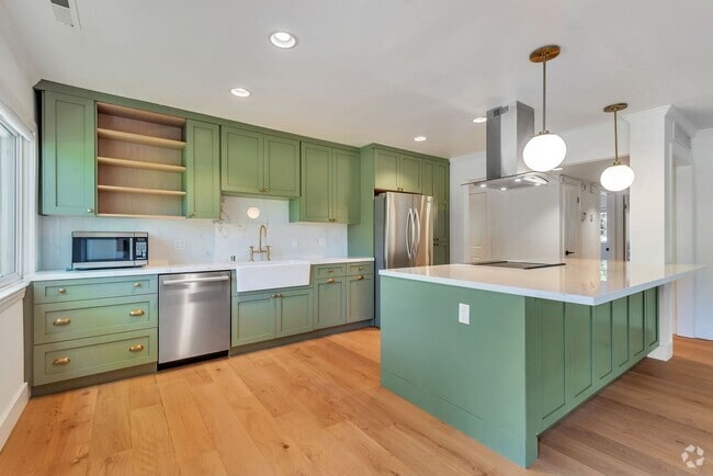 Building Photo - Remodeled 2-Bedroom 2-Bath Menlo Park Condo