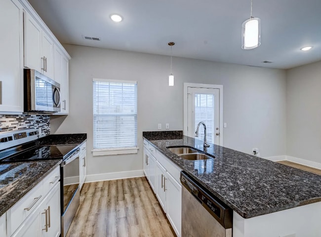 Photo - 2129 Bayport Ave