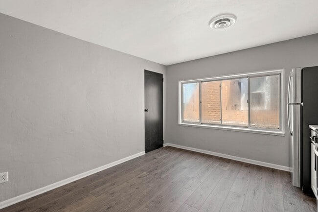 1025 Brownsville Rd Unit 4
