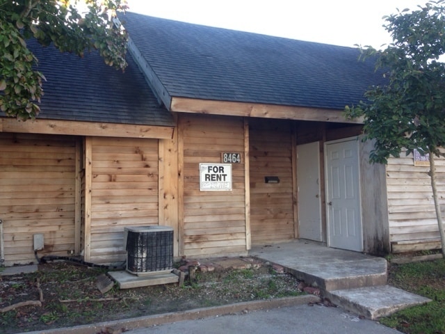 Building Photo - Great Move in Studio. Ready to be your new... Rental