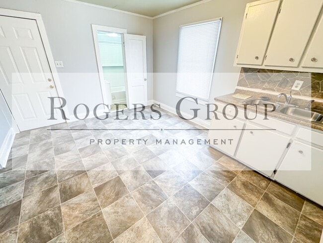 Photo - 908 Crozier St