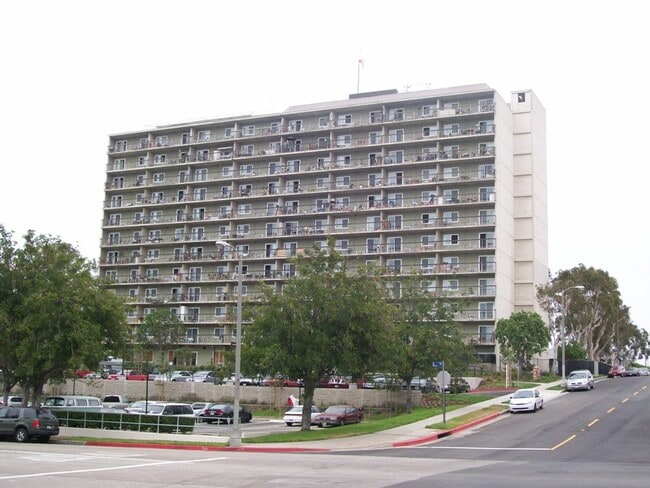 Building Photo - 340 S Mesa St Rental