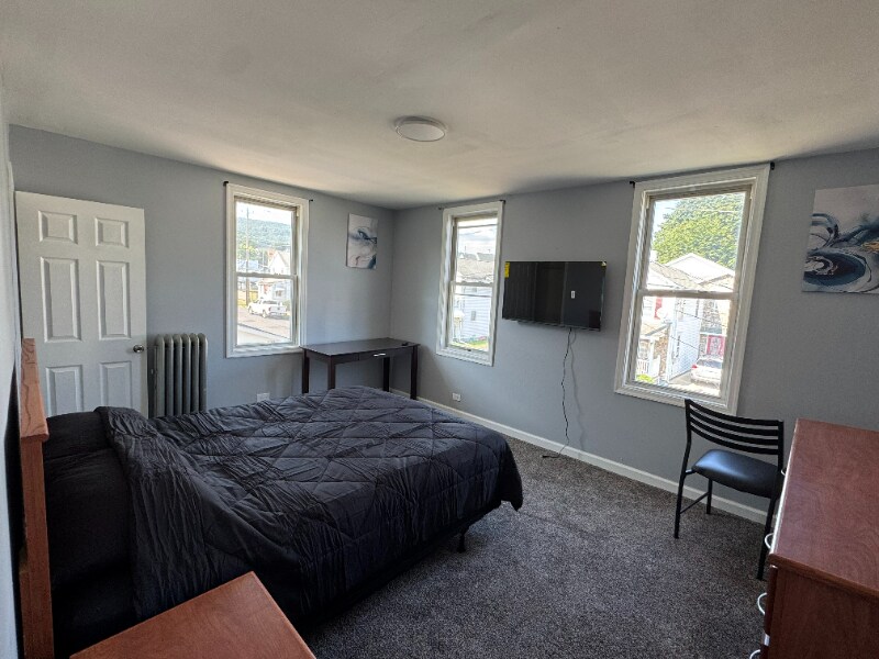 Photo - 450 Walnut St Apartment Unit 450 Walnut