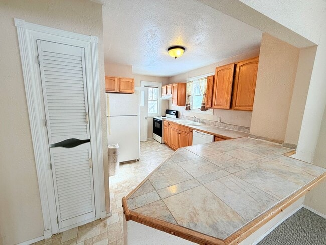 Photo - 11 17th St N Unit 9 17th St N