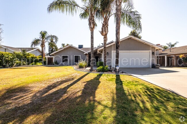 Building Photo - 3 Bedroom/2 Bath Home with Paid Solar and ...