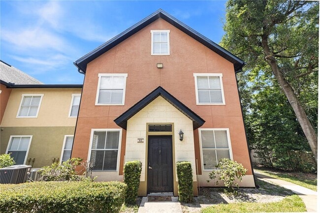 Building Photo - 6017 Westgate Dr Unit 913