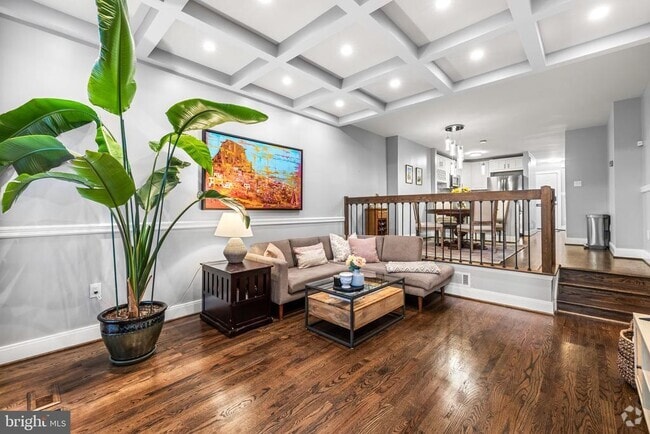 Building Photo - 710 S Charles St Rental