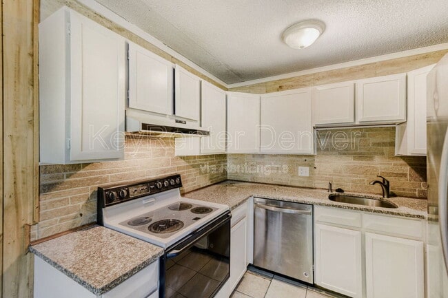 Photo - 2120 S Vaughn Way Unit 206f