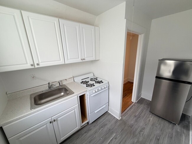 Photo - 166 2nd Ave Unit Apt 9