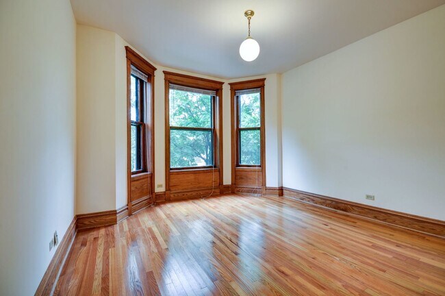 Photo - 3722 N Fremont St Unidad 2