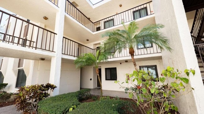 Building Photo - 2211 Belleair Rd