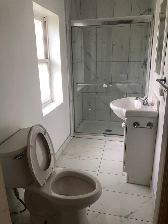 Photo - 181 California Av