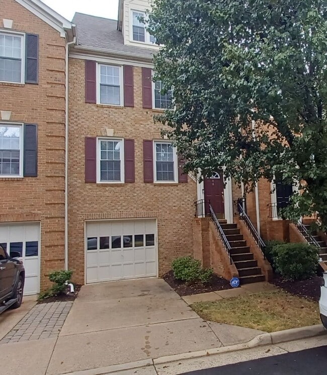 Luxurious And Spacious 3 Bed 2 Bath Brick ... - Luxurious And Spacious 3 Bed 2 Bath Brick ... House