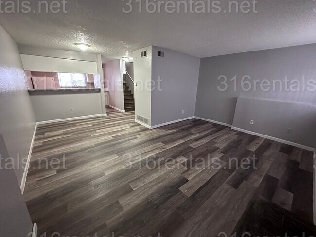 Photo - $895 - 2 bed 1.5 bath beautiful bi-level a... Unit 302