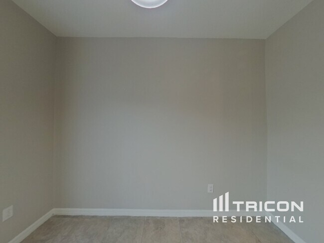 Photo - 10015 RoseMary Leaf Ln