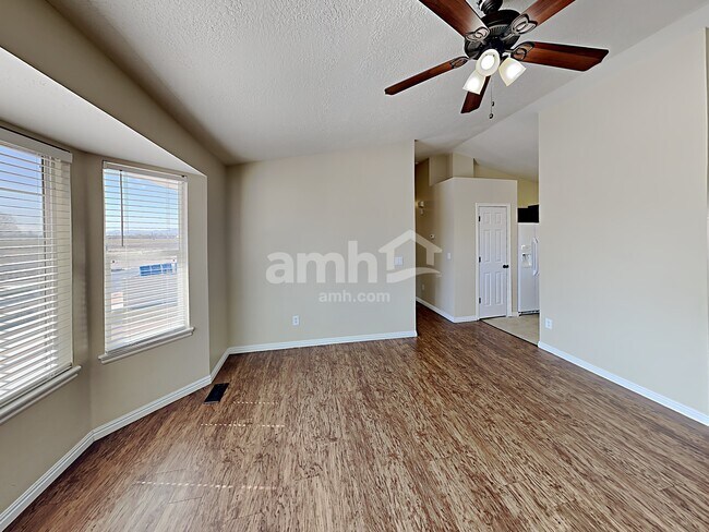 Photo - 2384 W 2200 S