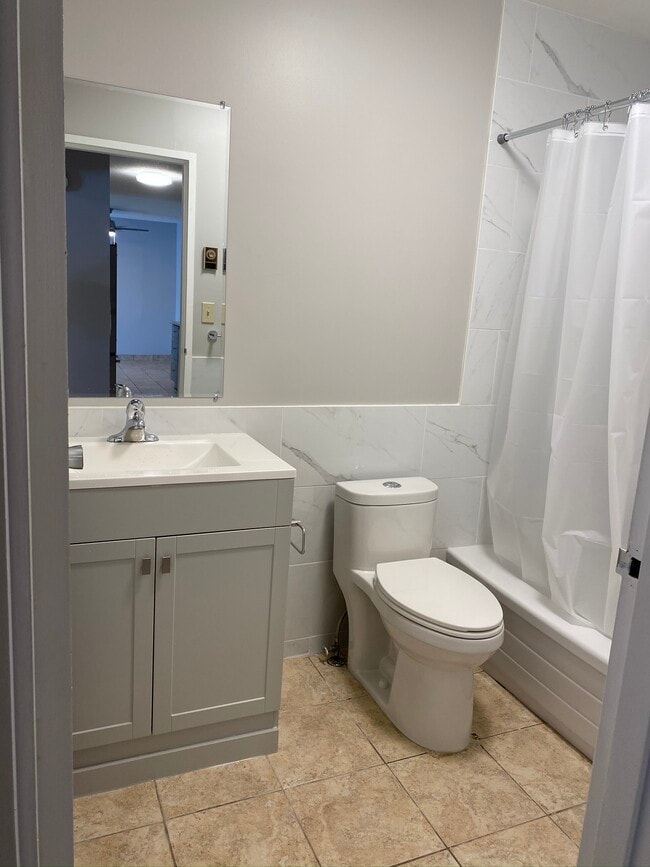 Photo - 96 Marlborough St S