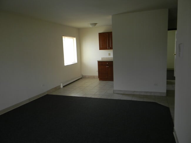 Photo - 331 Hawthorne Cir Unit 2