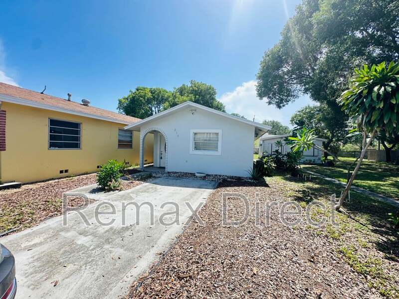 Photo - 218 N D St
