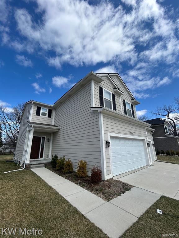 2323 E Maple Rd