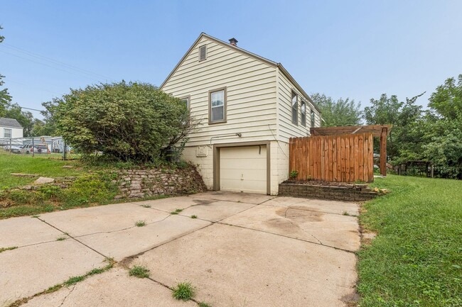 Photo - 3620 N 61st St