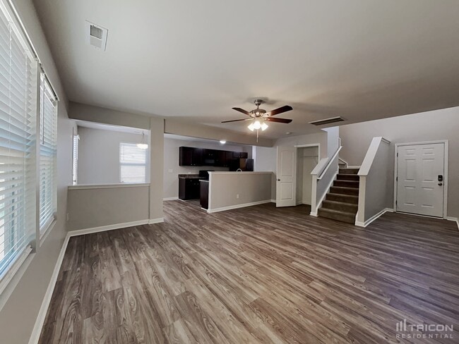 Photo - 828 Georgia Oak Ln