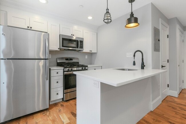 Photo - 143 Everett St Unit 3