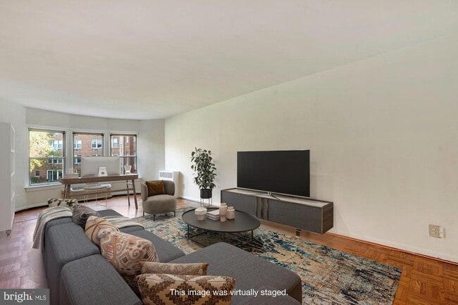 Building Photo - 2500 Q St NW Unit 216