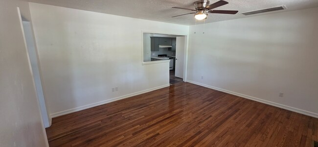 601 N 6th Ave