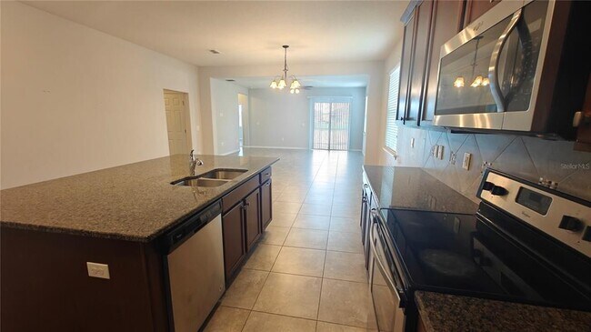 Photo - 3010 Jardin St